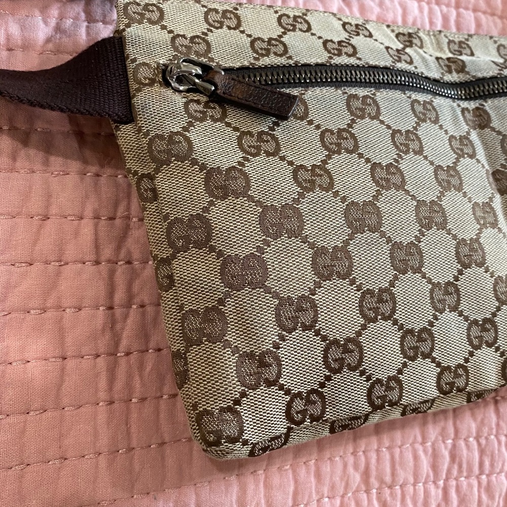 Vintage Gucci Monogram Belt Bag - Picture 6 of 15